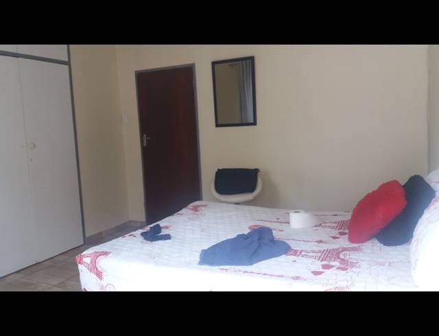 1 bed property to rent in ROSEVILLE